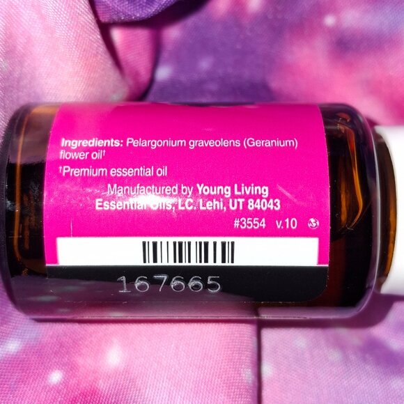 Geranium Young Living Essential Oil 15ml - Picture 2 of 2